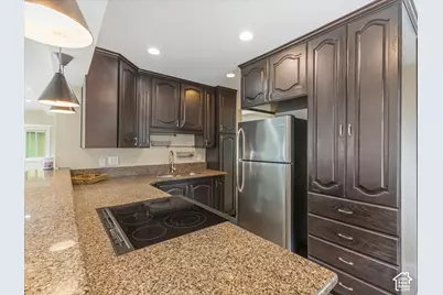 805 N Oakley St W, Salt Lake City, UT 84116 - Photo 7
