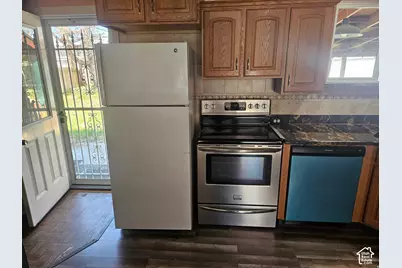 651 Sherwood Dr, Layton, UT 84041 - Photo 5