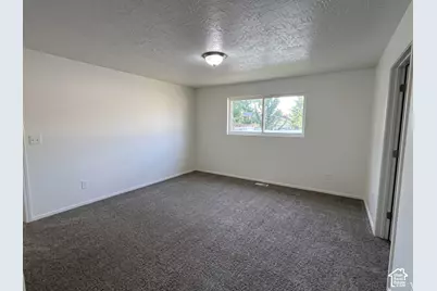 1386 S 1250 E, Clearfield, UT 84015 - Photo 9