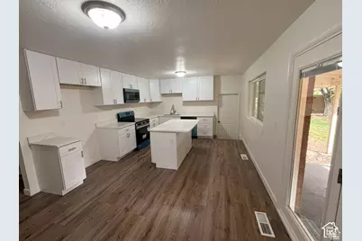 7112 S 2780 E, Cottonwood Heights, UT 84121 - Photo 3