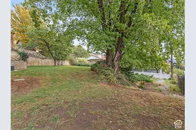750 E 200 S, Centerville, UT 84014 - Photo 27