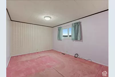 750 E 200 S, Centerville, UT 84014 - Photo 17