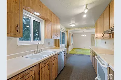 750 E 200 S, Centerville, UT 84014 - Photo 9
