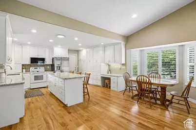 136 W Hidden Hollow Cir, Orem, UT 84058 - Photo 7