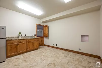 10771 N Village Dr, Highland, UT 84003 - Photo 27