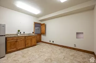 10771 N Village Dr, Highland, UT 84003 - Photo 27