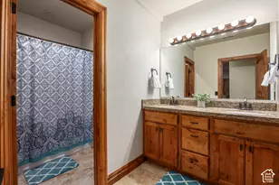 10771 N Village Dr, Highland, UT 84003 - Photo 31