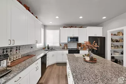 3193 S Deer Meadow Dr, Saratoga Springs, UT 84045 - Photo 11