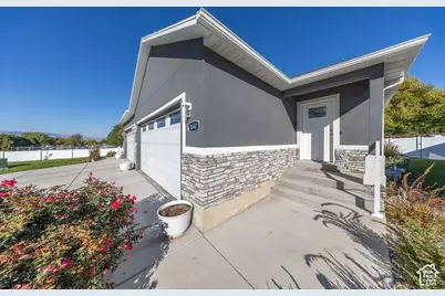 1642 N 160 E, Orem, UT 84057 - Photo 5