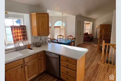 1643 Lewis and Clark Dr, Centerville, UT 84014 - Photo 7