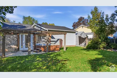 102 E 1150 N, Layton, UT 84041 - Photo 29