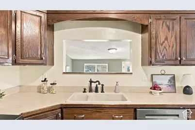 102 E 1150 N, Layton, UT 84041 - Photo 9