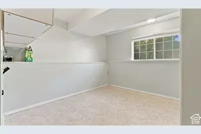 102 E 1150 N, Layton, UT 84041 - Photo 15
