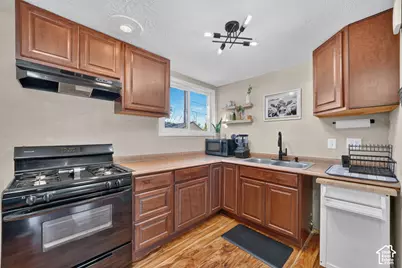 562 Kirk St, Layton, UT 84041 - Photo 7