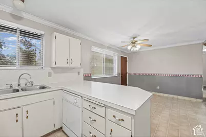 9456 David St, Sandy, UT 84070 - Photo 7