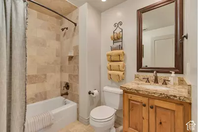611 E 900 N, Kaysville, UT 84037 - Photo 23