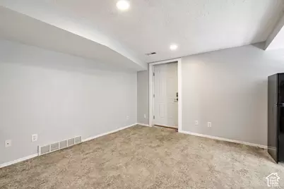 605 E Adams St, Layton, UT 84041 - Photo 27