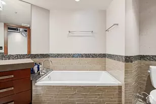 328 W 200 S, Salt Lake City, UT 84101 - Photo 15
