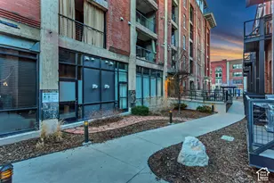 328 W 200 S, Salt Lake City, UT 84101 - Photo 27