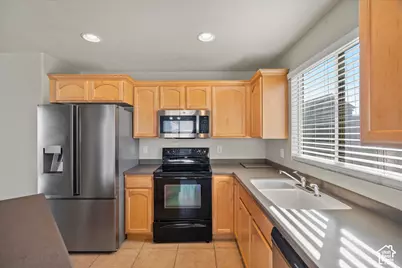 2529 S Laurel St, West Haven, UT 84401 - Photo 15
