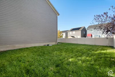 2529 S Laurel St, West Haven, UT 84401 - Photo 7