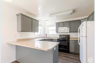 226 S Rosewood Cir W, Logan, UT 84321 - Photo 9