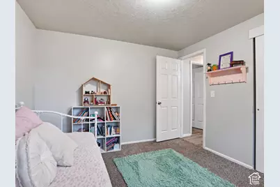 975 S 200 E, Layton, UT 84041 - Photo 17