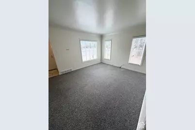 4910 S 900 E, Murray, UT 84117 - Photo 7