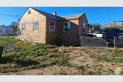 154 Berkley Ave, East Carbon, UT 84520 - Photo 3