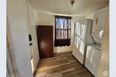 154 Berkley Ave, East Carbon, UT 84520 - Photo 9