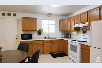 646 N Main St #5, Brigham City, UT 84302 - Photo 5