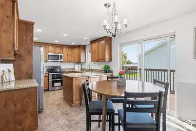 749 N Church St W, Layton, UT 84041 - Photo 9