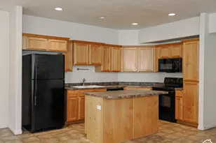 10358 Morgan Blvd, Cedar Hills, UT 84062 - Photo 27