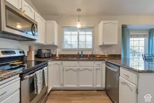 802 E Tara Cir, Midvale, UT 84047 - Photo 11