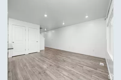 1353 S Fox Run Ave, Santaquin, UT 84655 - Photo 9