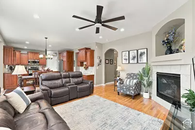 6829 S Bateman Field Dr W, West Jordan, UT 84084 - Photo 7
