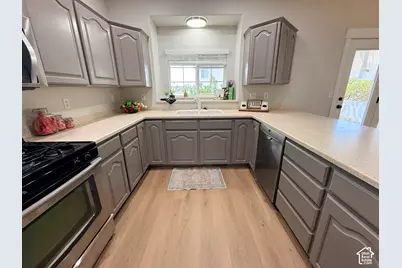 2673 N 1100 E, Layton, UT 84040 - Photo 11
