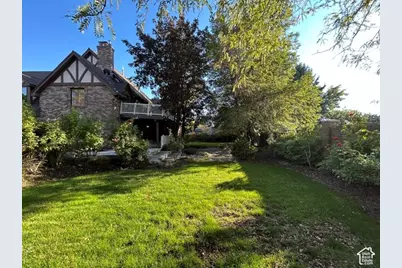 8376 S Red River Rd, Sandy, UT 84093 - Photo 29