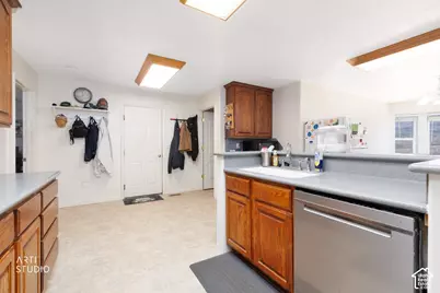 27215 N Highway 6, Helper, UT 84526 - Photo 13