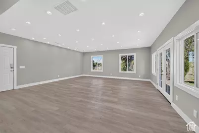 10754 S 1225 E, Sandy, UT 84094 - Photo 7