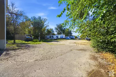10754 S 1225 E, Sandy, UT 84094 - Photo 37