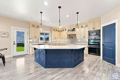 461 S 300 E, Mona, UT 84645 - Photo 5