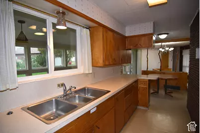 45 W 200 N, Santaquin, UT 84655 - Photo 13