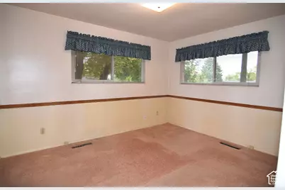 45 W 200 N, Santaquin, UT 84655 - Photo 17