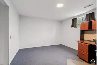 186 N 300 E, Orem, UT 84057 - Photo 27