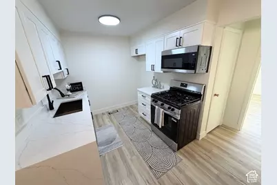 127 E 1100 N #4, Bountiful, UT 84010 - Photo 5