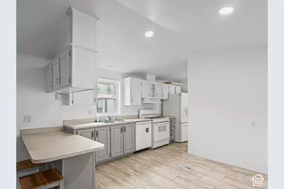 11314 S Hidden Vale Ln E #218, Sandy, UT 84094 - Photo 13
