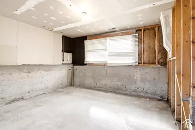 5250 W Begonia Cir, West Jordan, UT 84081 - Photo 17