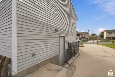 5250 W Begonia Cir, West Jordan, UT 84081 - Photo 21