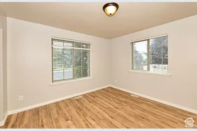 1013 W 250 N, Clearfield, UT 84015 - Photo 9